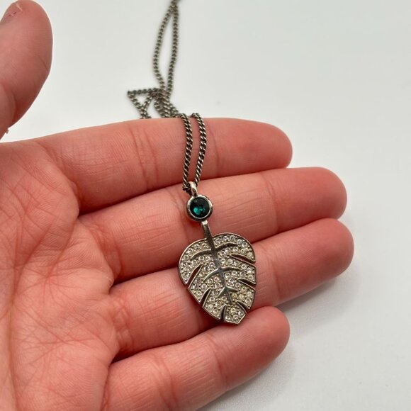 Elegant Safari Palm Leaf Pendant Necklace With Emerald Accent - Picture 6 of 6